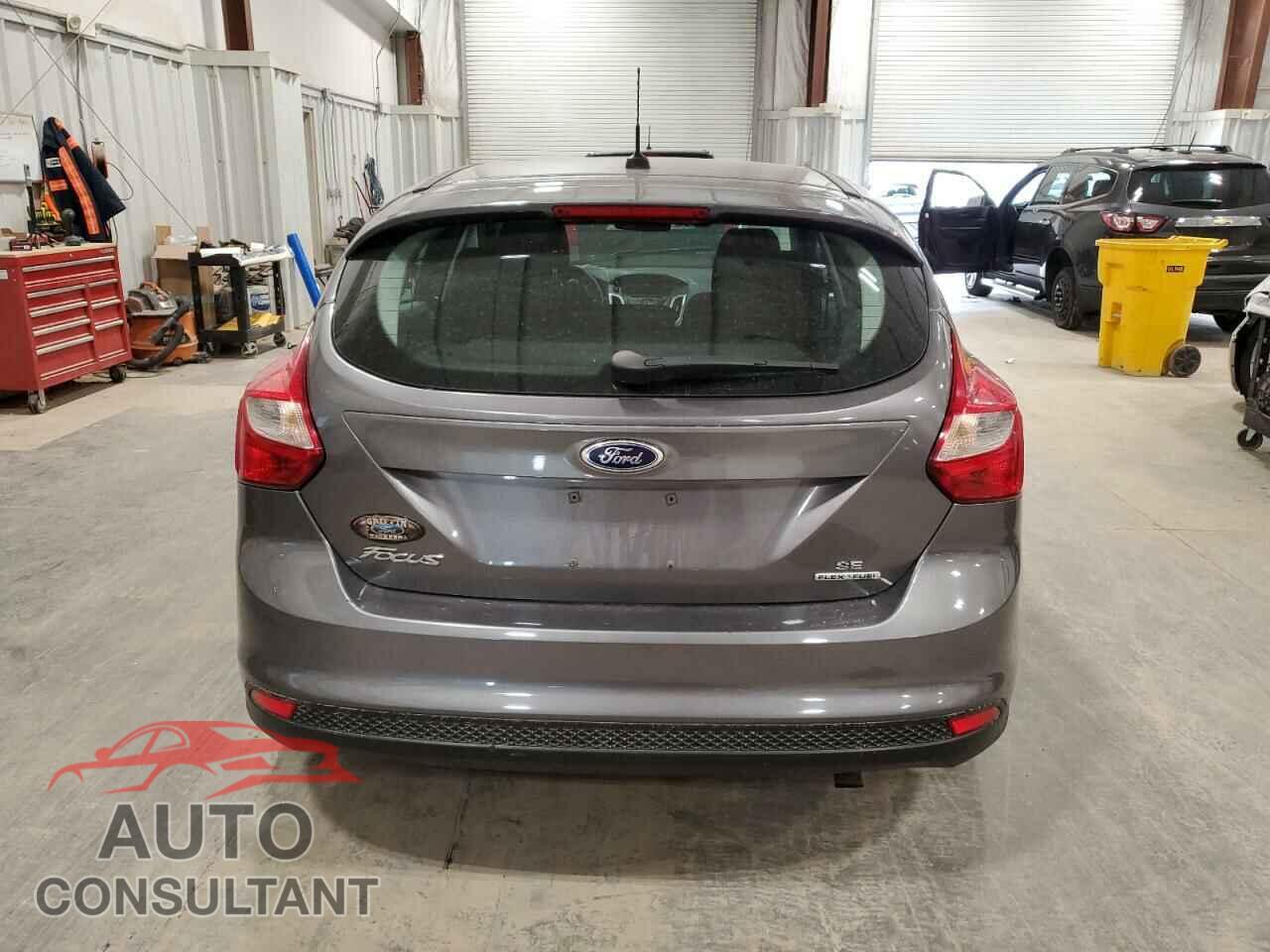 FORD FOCUS 2014 - 1FADP3K2XEL205186