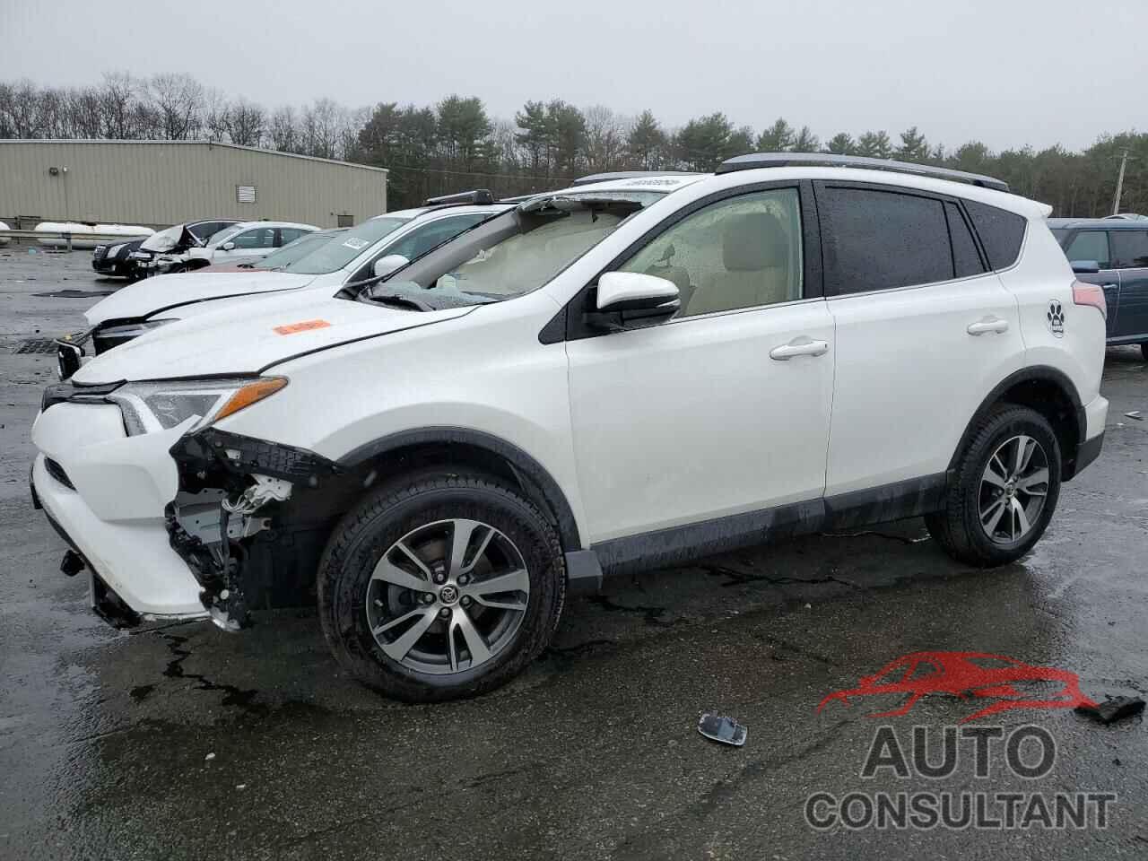 TOYOTA RAV4 2018 - JTMRFREV1JJ178445