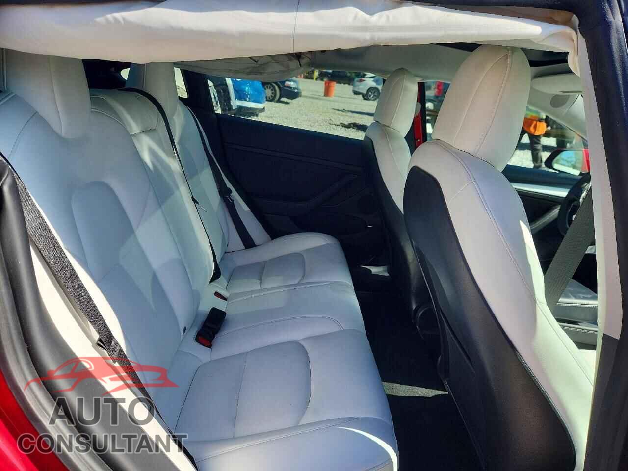 TESLA MODEL 3 2021 - 5YJ3E1EC0MF044448