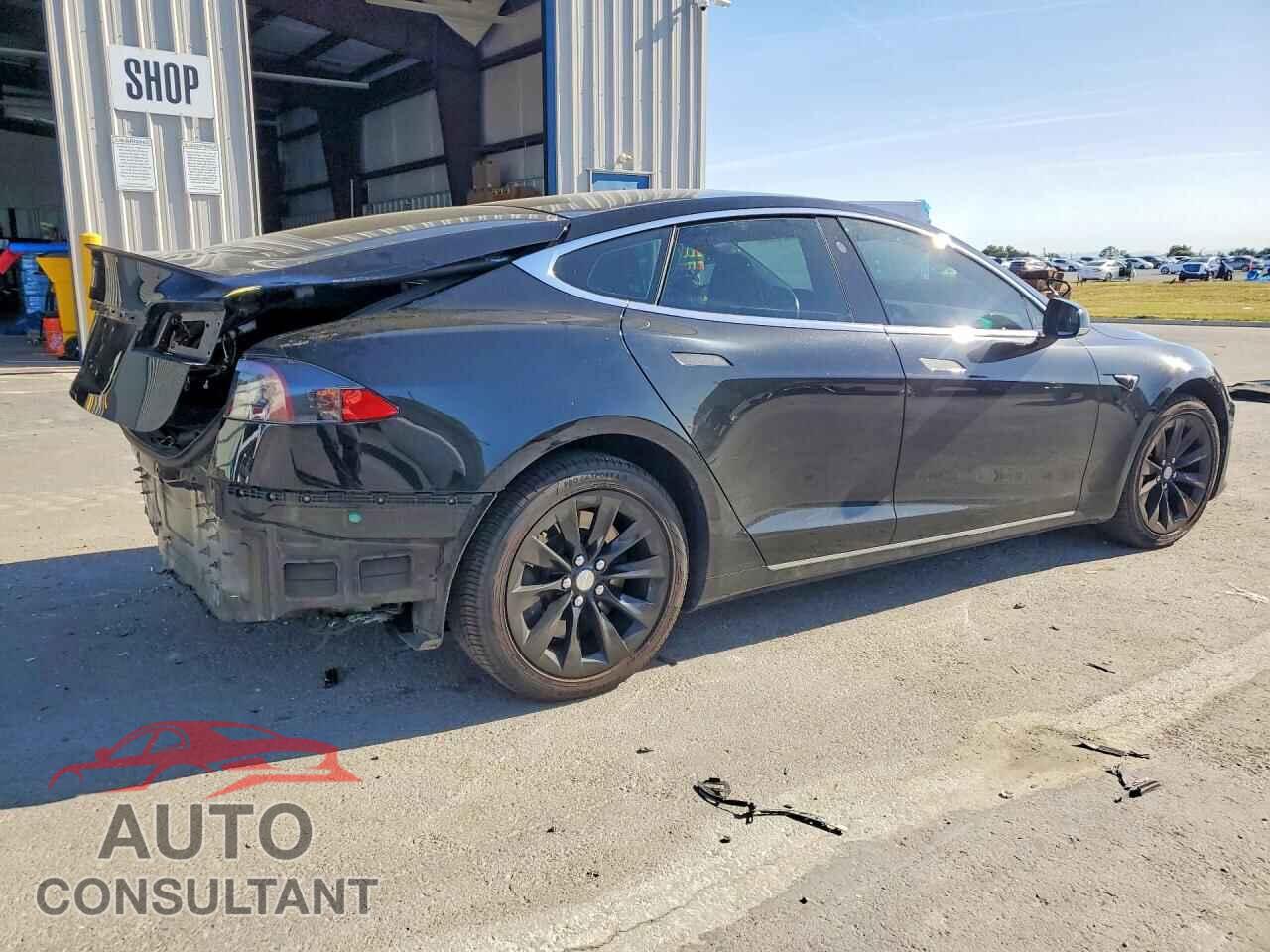 TESLA MODEL S 2017 - 5YJSA1E15HF202729