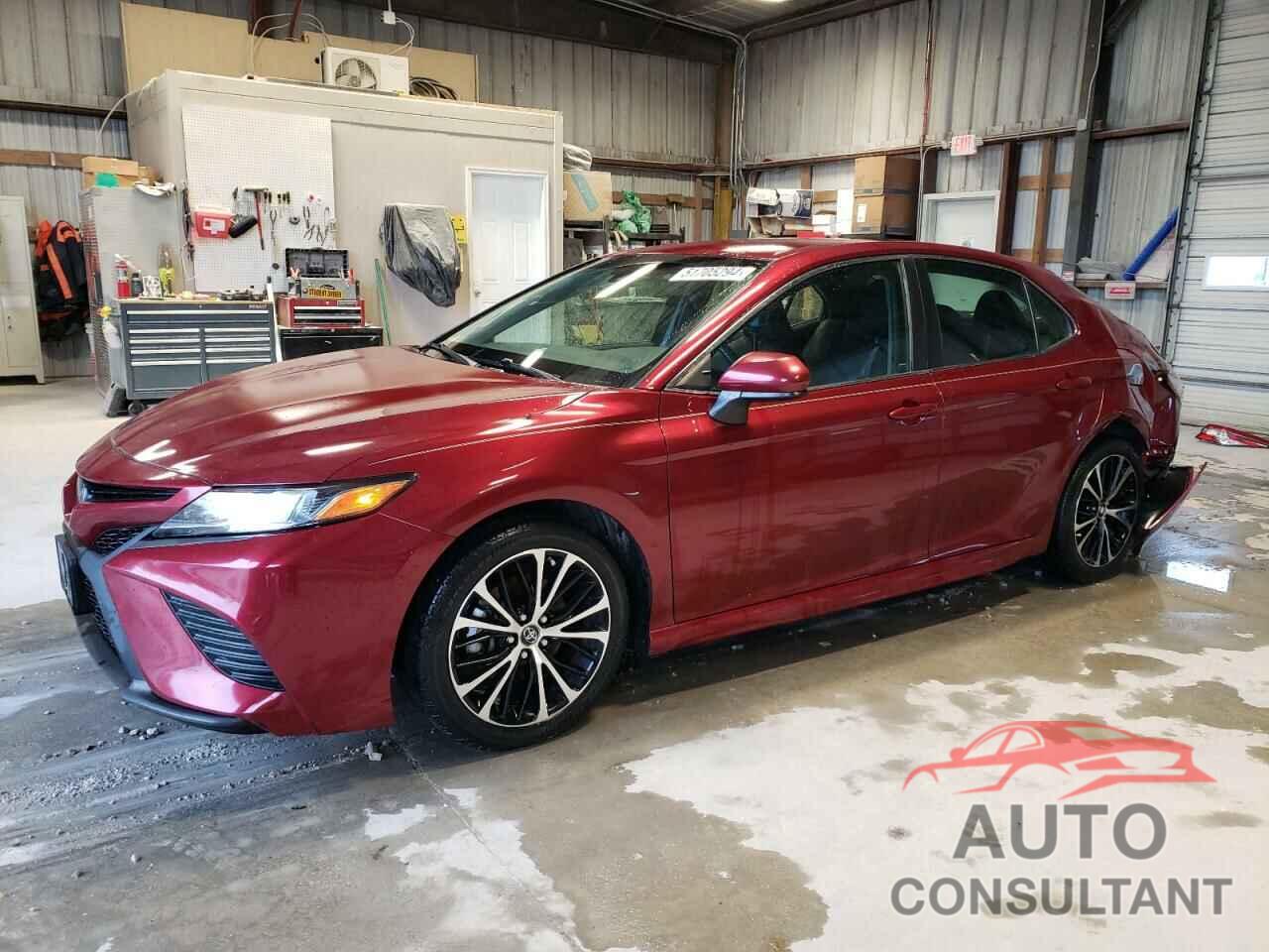 TOYOTA CAMRY 2018 - 4T1B11HK2JU613499