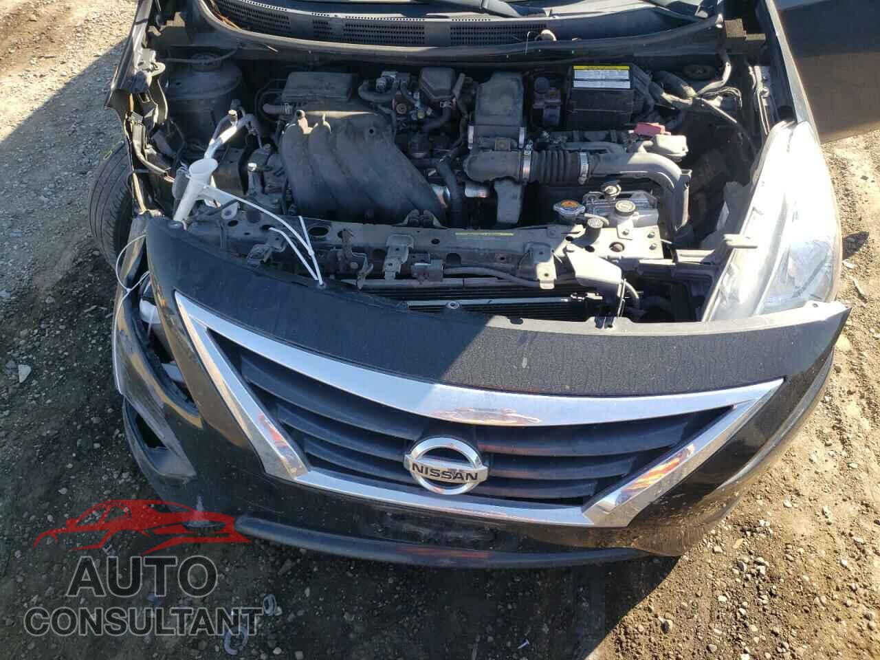 NISSAN VERSA 2019 - 3N1CN7AP3KL879103