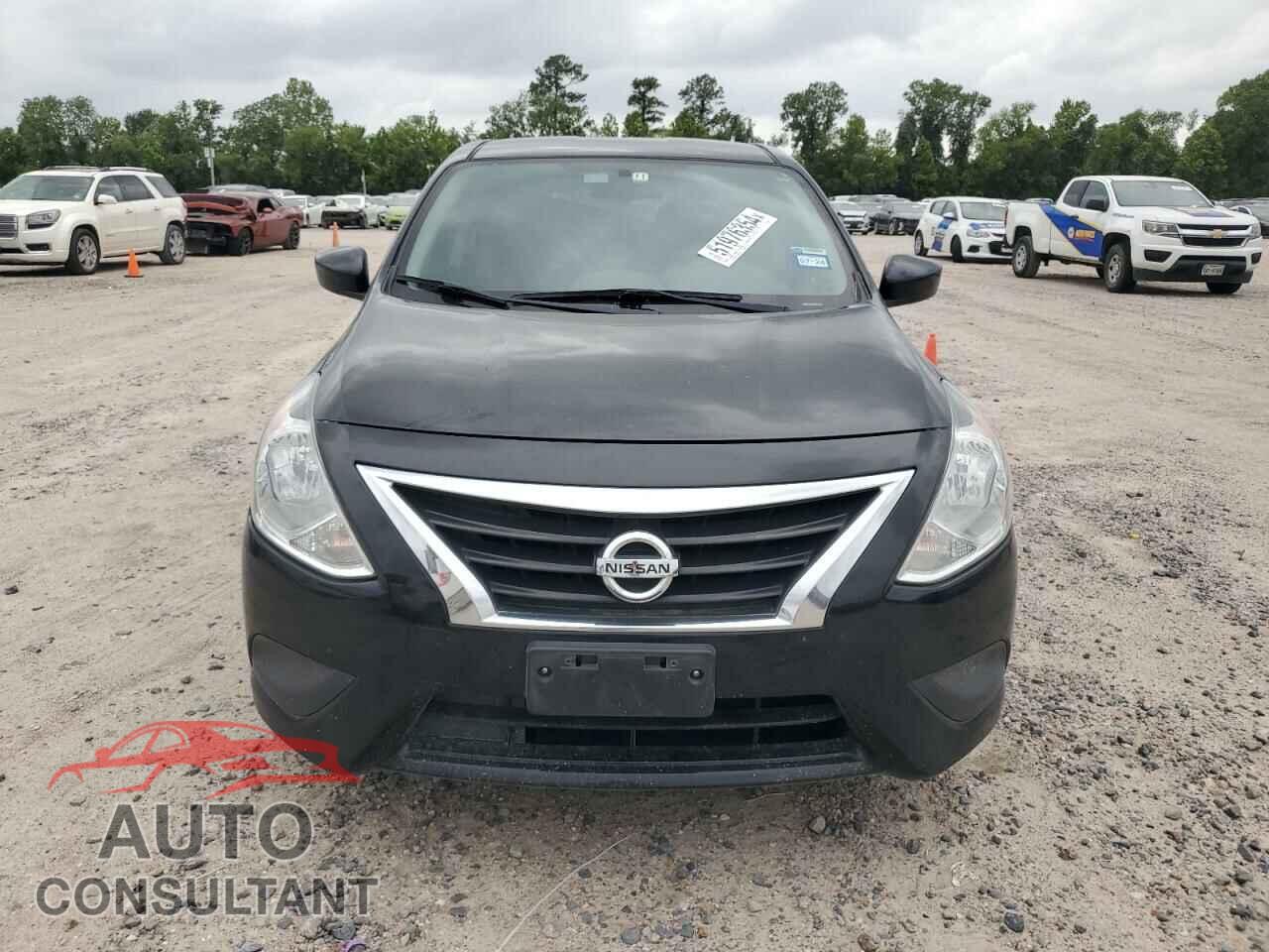 NISSAN VERSA 2017 - 3N1CN7AP3HL884911