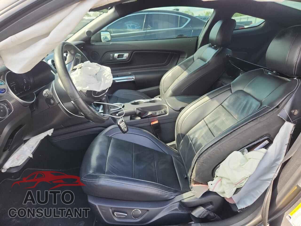 FORD MUSTANG 2019 - 1FA6P8CF5K5138097