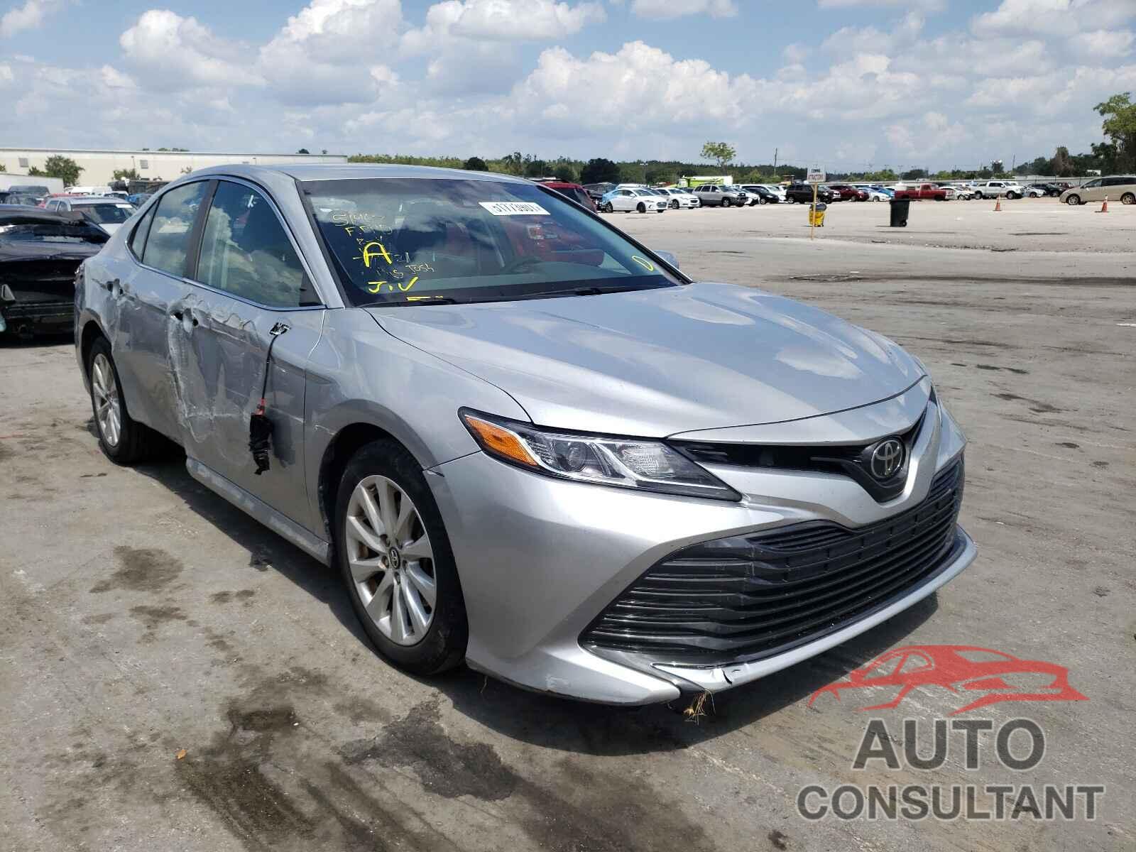 TOYOTA CAMRY 2018 - 4T1B11HK4JU587746