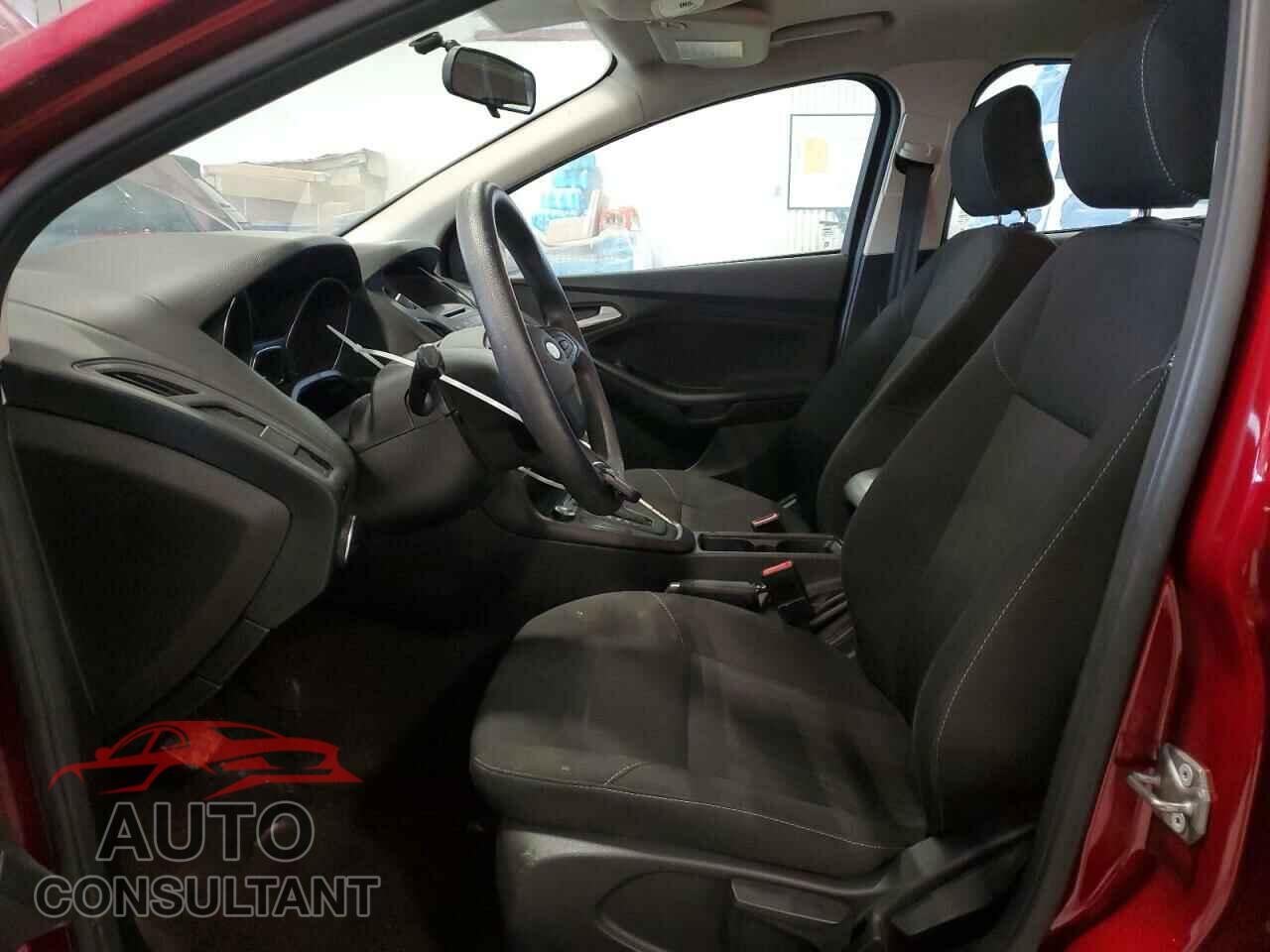 FORD FOCUS 2017 - 1FADP3F26HL219505