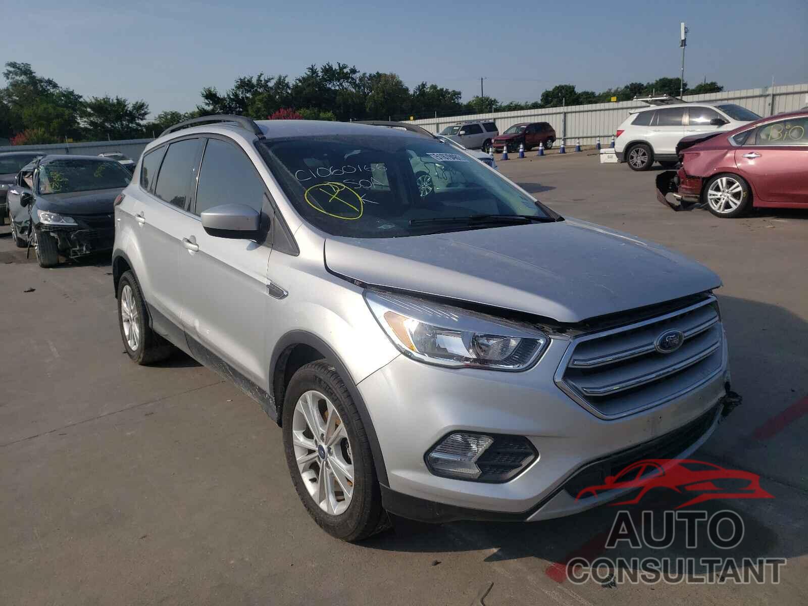 FORD ESCAPE 2018 - 1FMCU0GD7JUD43579