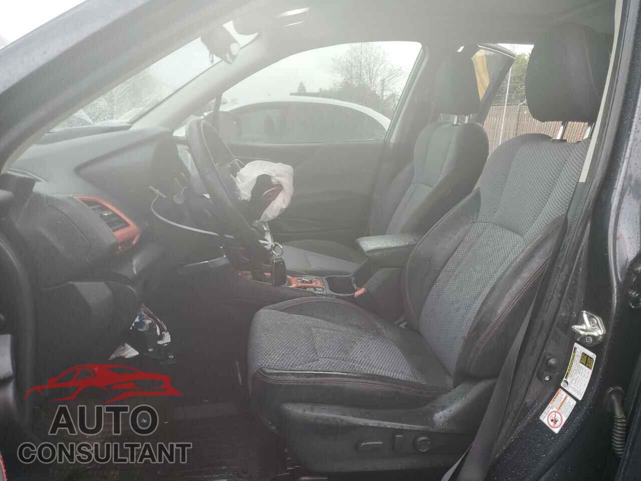 SUBARU FORESTER 2019 - JF2SKAPC4KH517932