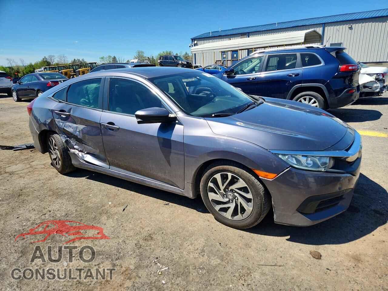 HONDA CIVIC 2018 - 19XFC2F77JE201517