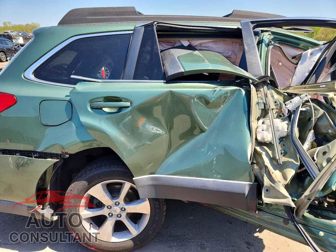 SUBARU OUTBACK 2013 - 4S4BRBLC4D3275757