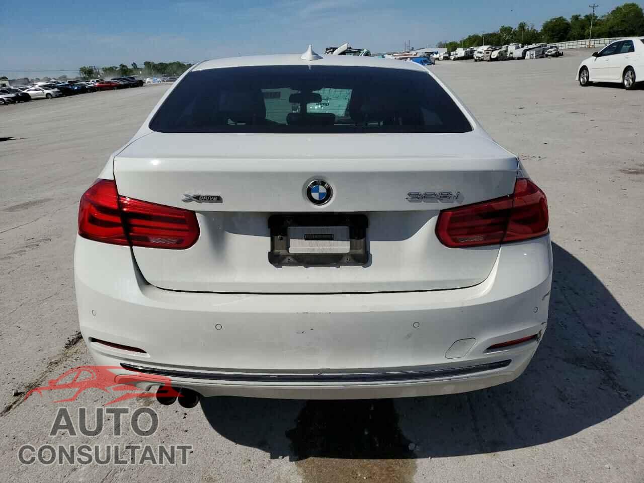BMW 3 SERIES 2016 - WBA8E3G51GNU05947