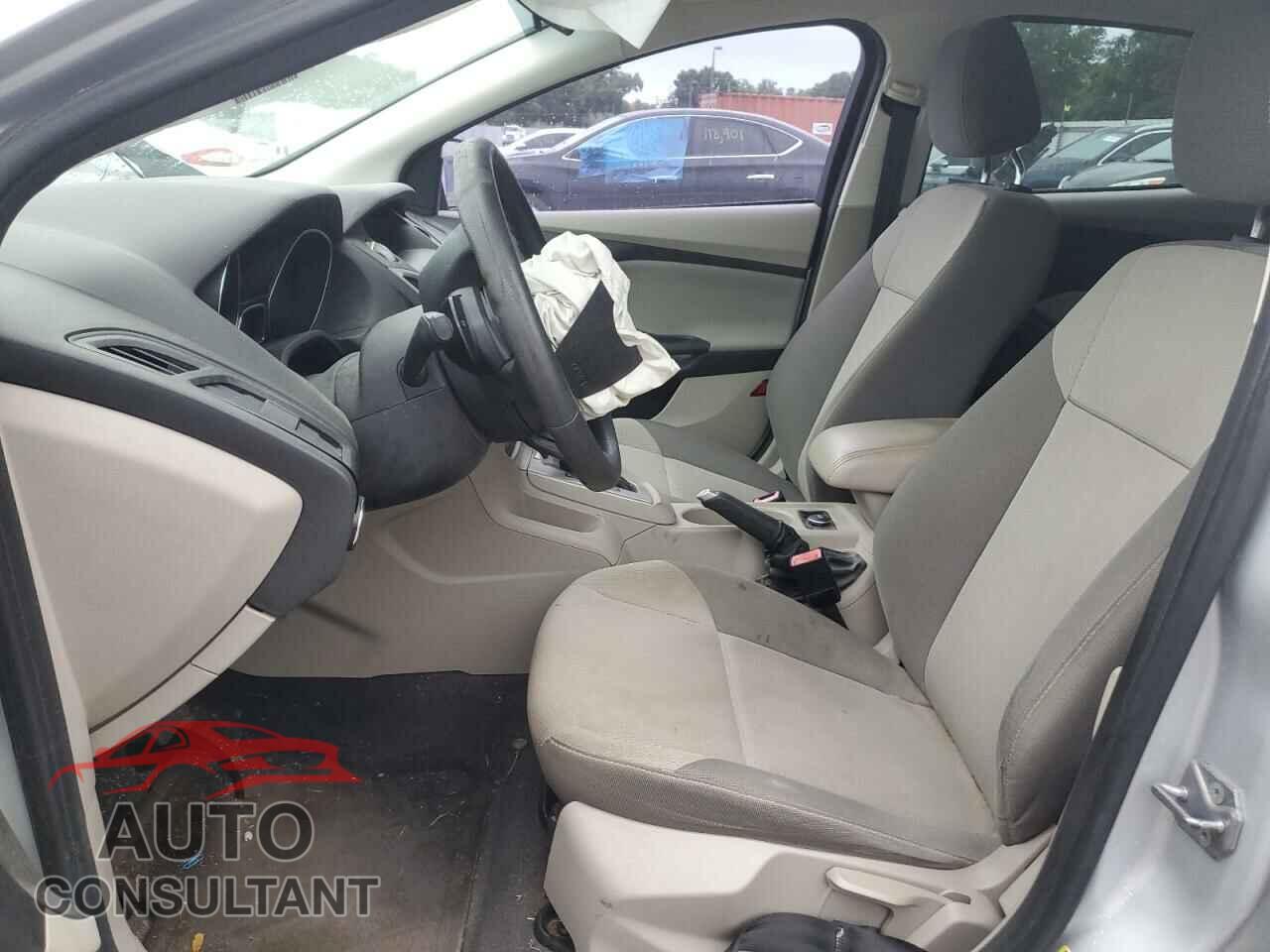 FORD FOCUS 2012 - 1FAHP3F23CL118044