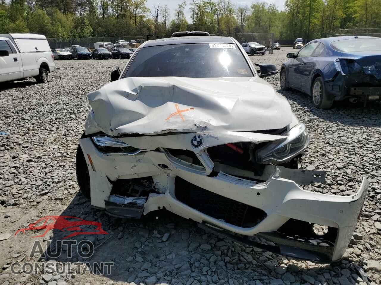 BMW 3 SERIES 2016 - WBA8E3G55GNU00010