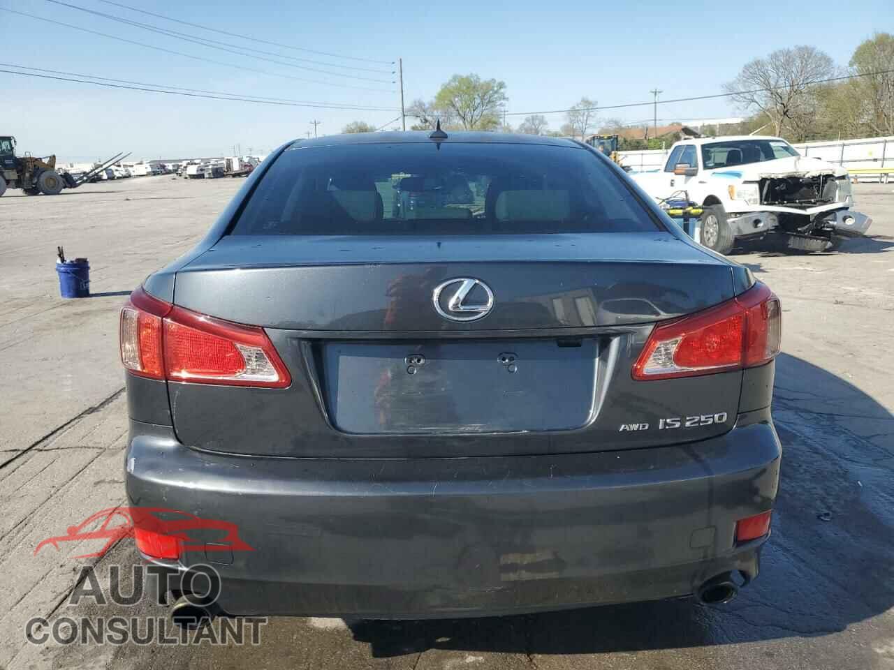 LEXUS IS 2011 - JTHCF5C29B5050521