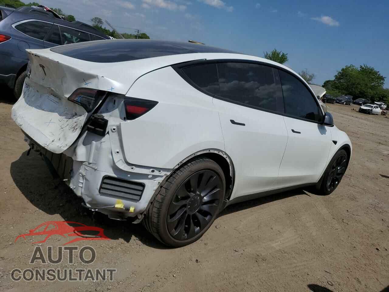 TESLA MODEL Y 2021 - 5YJYGDEF1MF252477