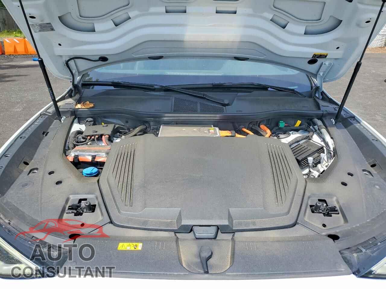 AUDI E-TRON 2023 - WA1AAAGE2PB024950