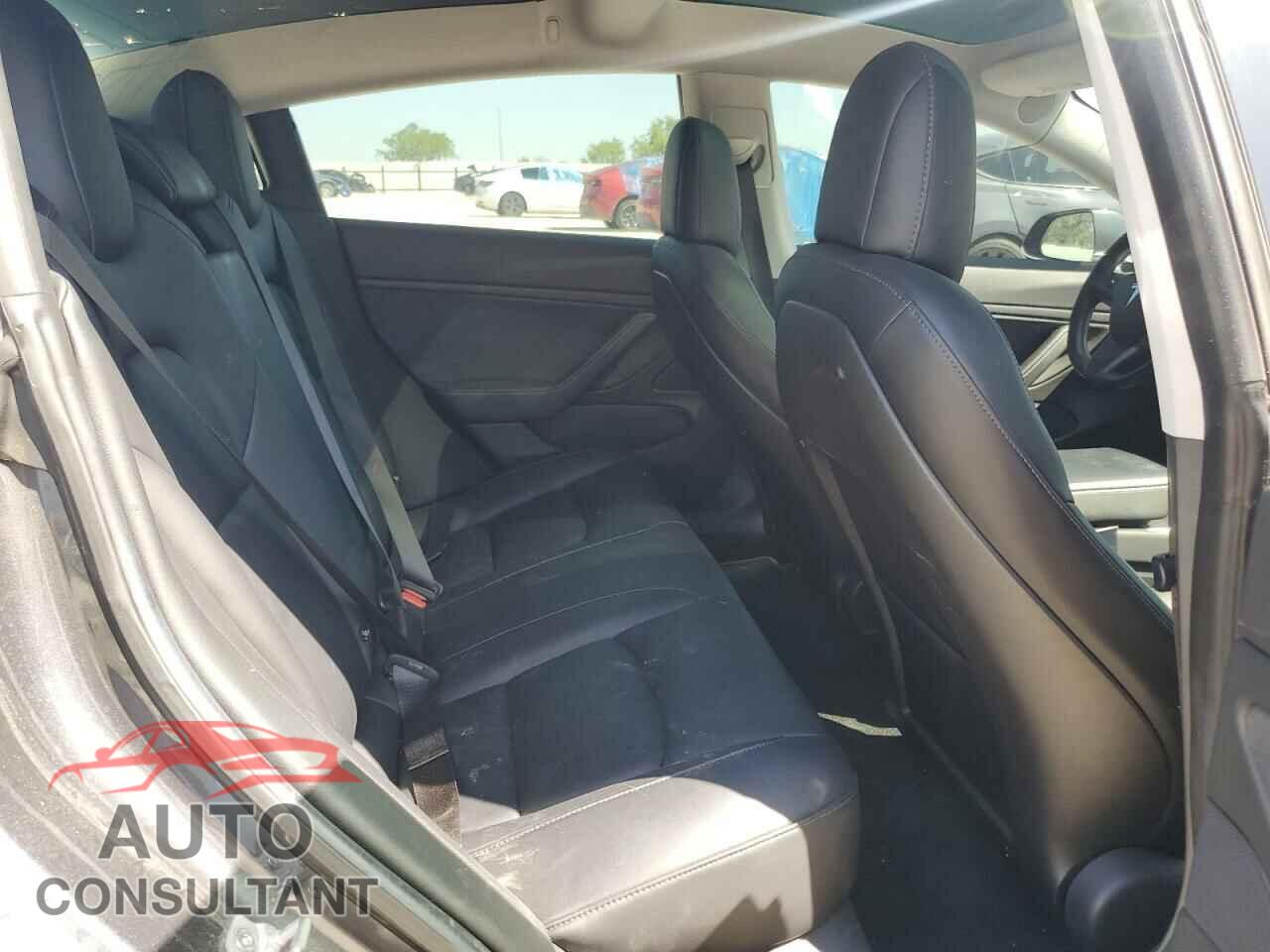 TESLA MODEL 3 2018 - 5YJ3E1EA7JF019072