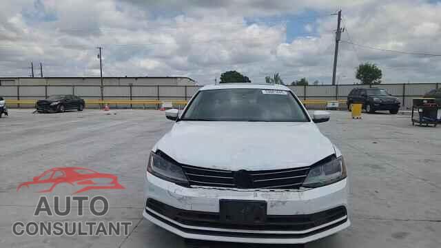 VOLKSWAGEN JETTA 2017 - 3VWDB7AJ5HM308332