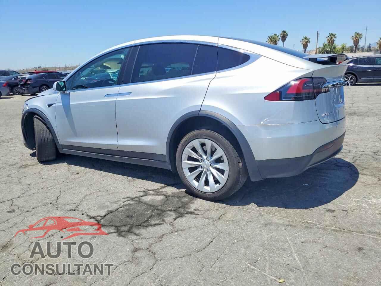 TESLA MODEL X 2017 - 5YJXCBE22HF055168