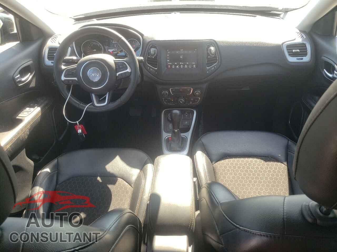 JEEP COMPASS 2020 - 3C4NJDBB2LT149347