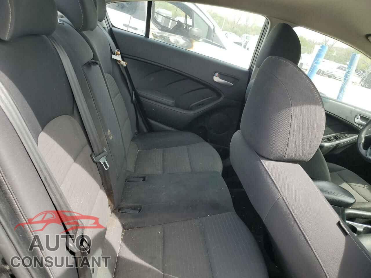 KIA FORTE 2017 - 3KPFL4A70HE108481