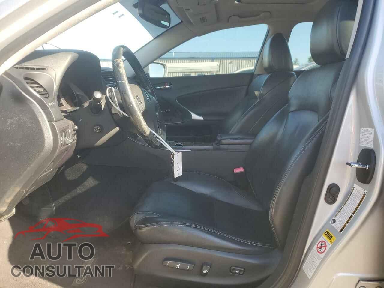 LEXUS IS 2010 - JTHCF5C22A5036037