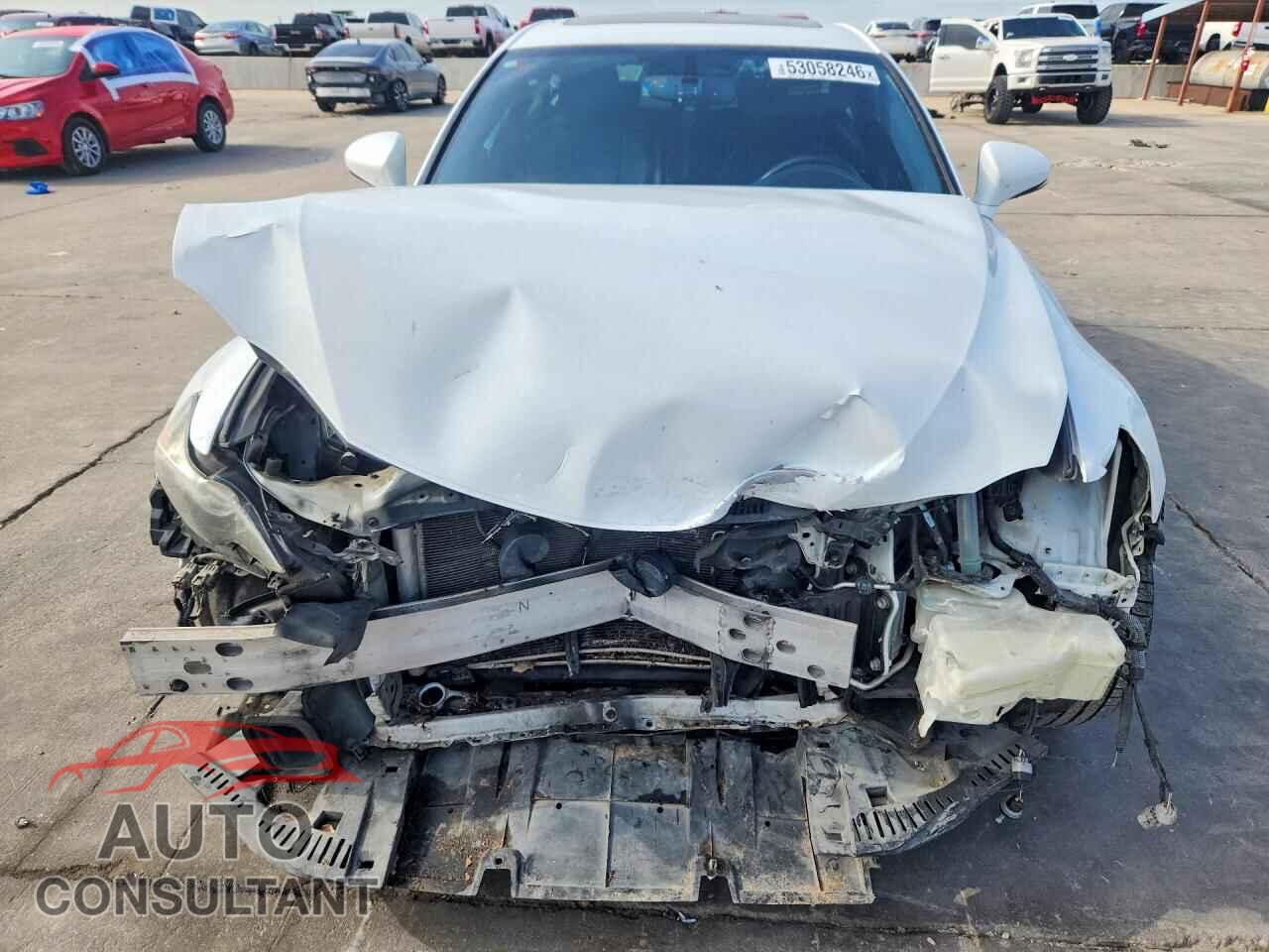 LEXUS IS 2014 - JTHBE1D20E5000620
