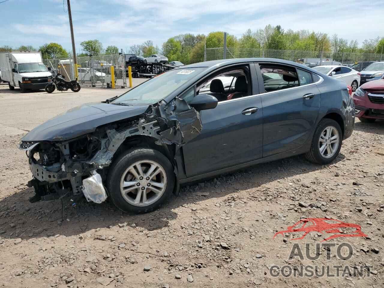 CHEVROLET CRUZE 2018 - 1G1BE5SM6J7220705