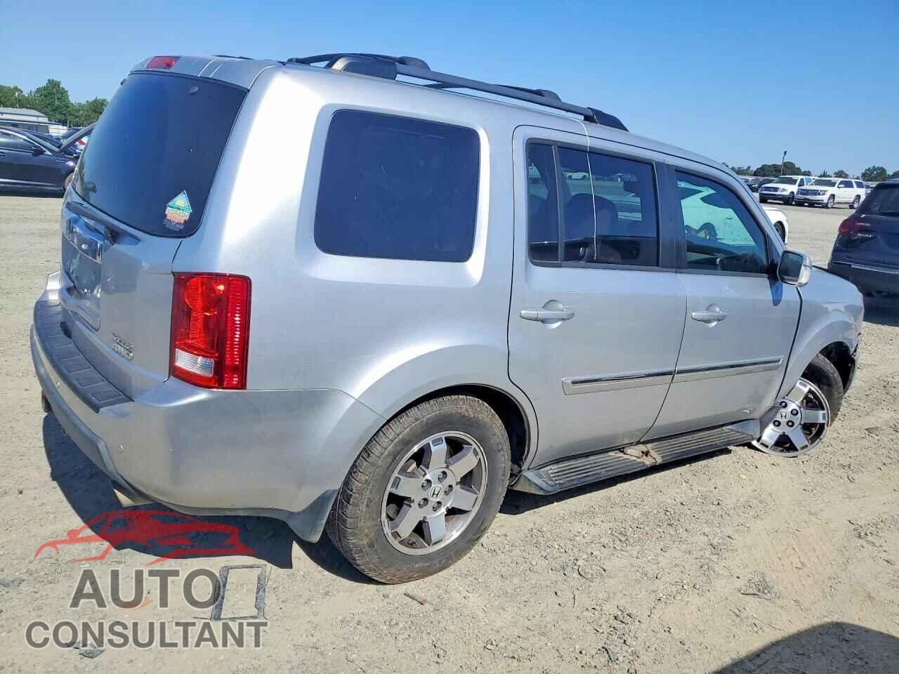 HONDA PILOT 2011 - 5FNYF4H94BB100571