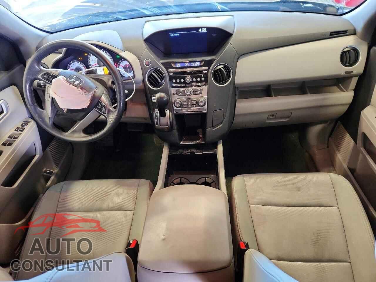 HONDA PILOT 2015 - 5FNYF4H24FB016596