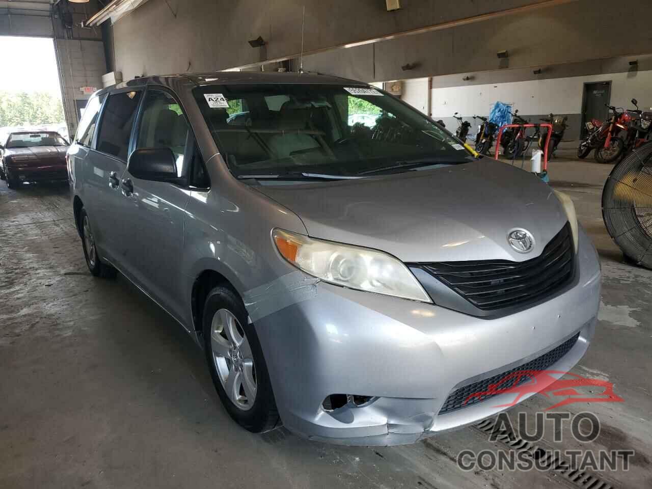 TOYOTA SIENNA 2016 - 5TDZK3DC5GS713541