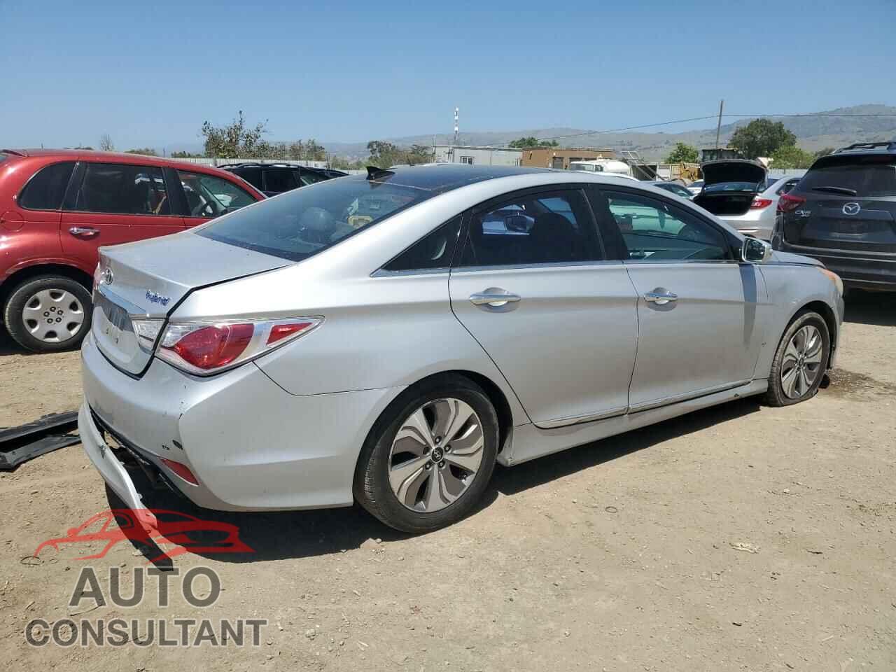 HYUNDAI SONATA 2013 - KMHEC4A45DA076413