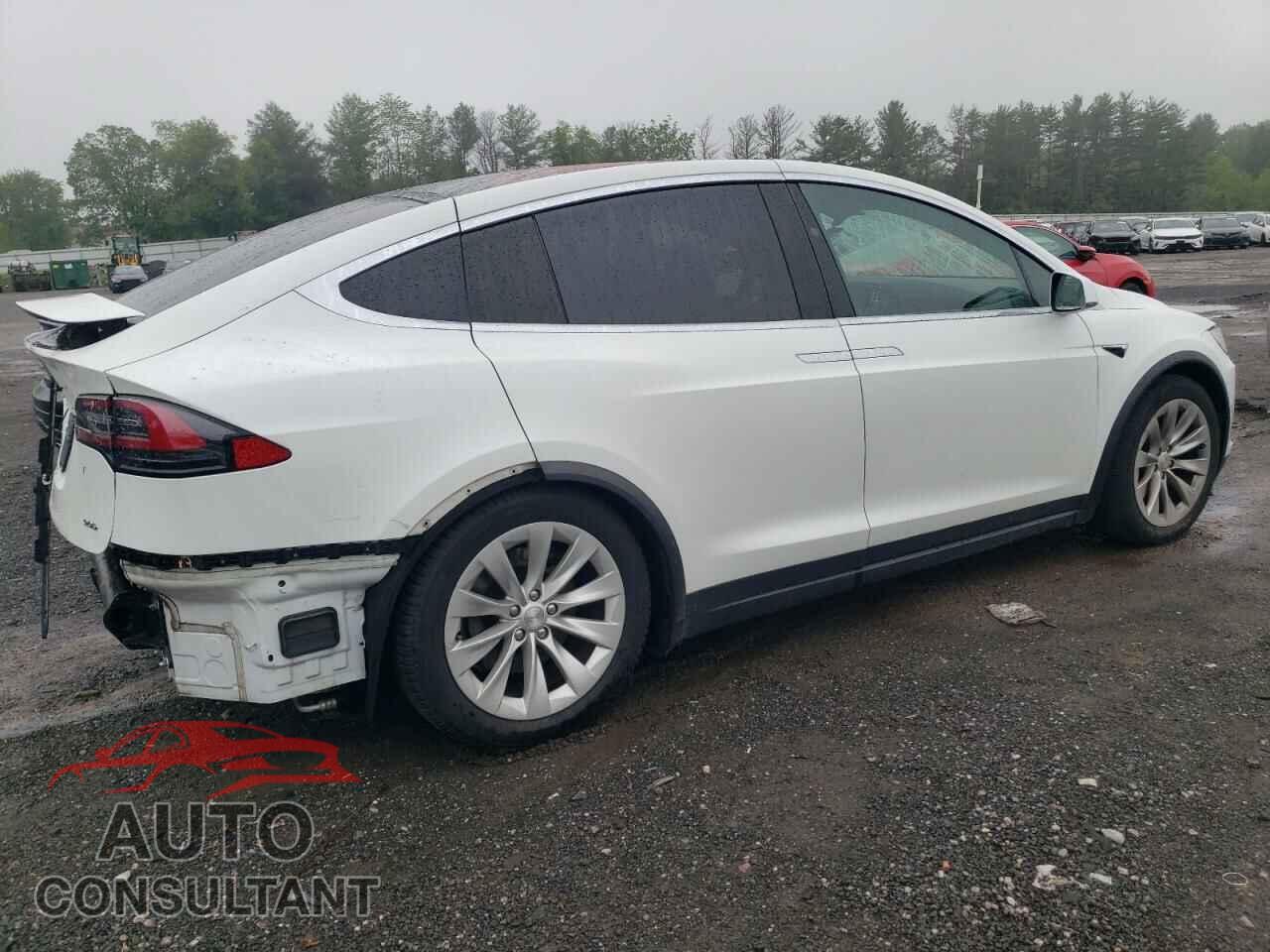 TESLA MODEL X 2017 - 5YJXCBE27HF028211