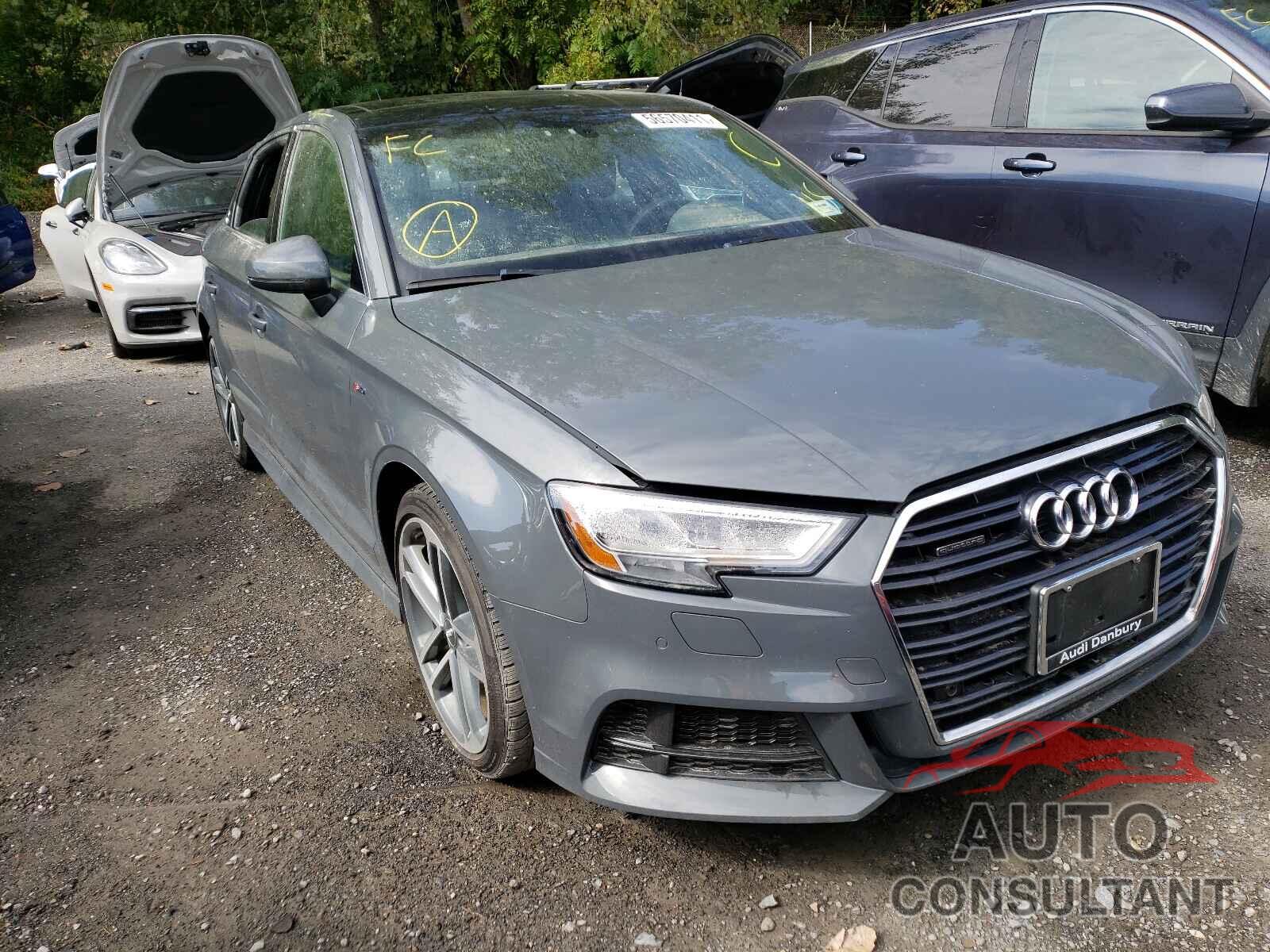 AUDI A3 2018 - WAUJ8GFF3J1077763