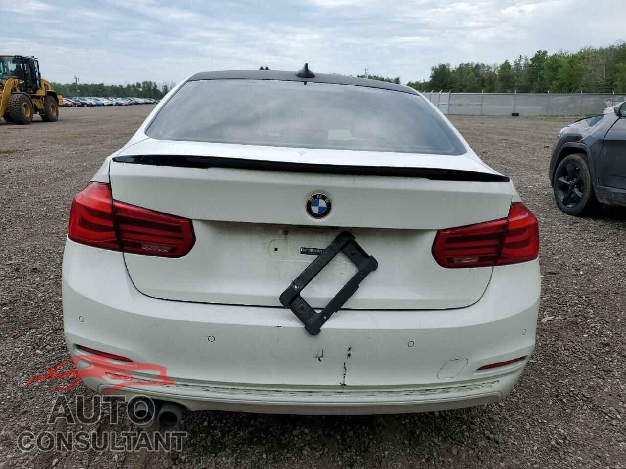BMW 3 SERIES 2016 - WBA8E3G52GNU04239