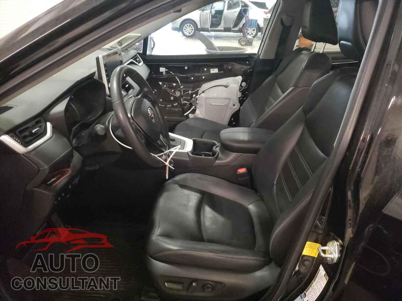 TOYOTA RAV4 2022 - 2T3A1RFV1NC262364