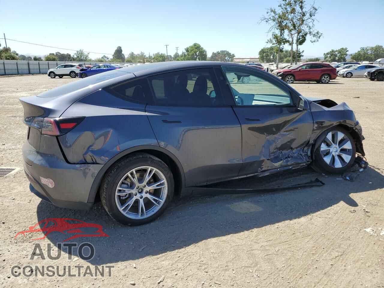 TESLA MODEL Y 2023 - 7SAYGDEE8PF978206