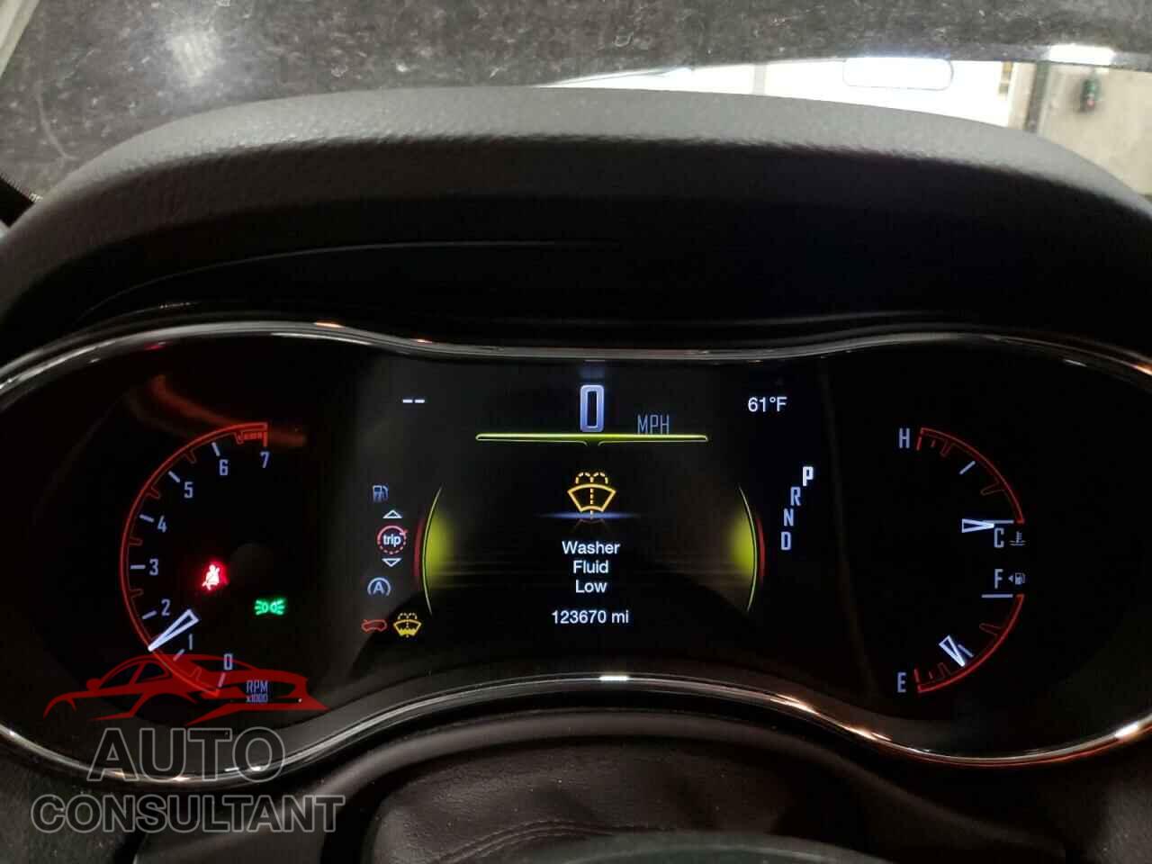 DODGE DURANGO 2018 - 1C4RDJAG6JC372424