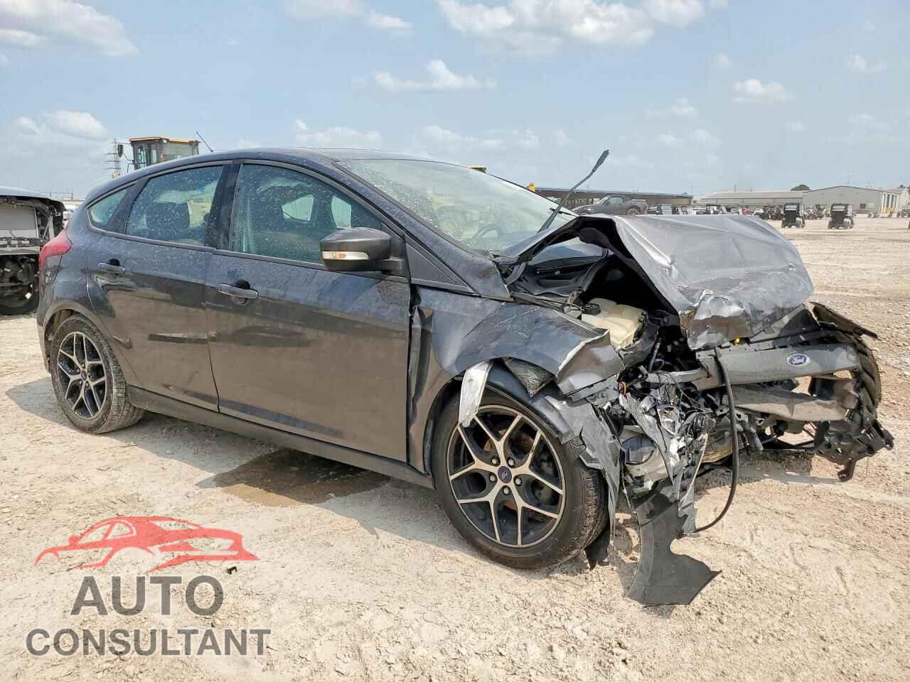 FORD FOCUS 2017 - 1FADP3M26HL346970