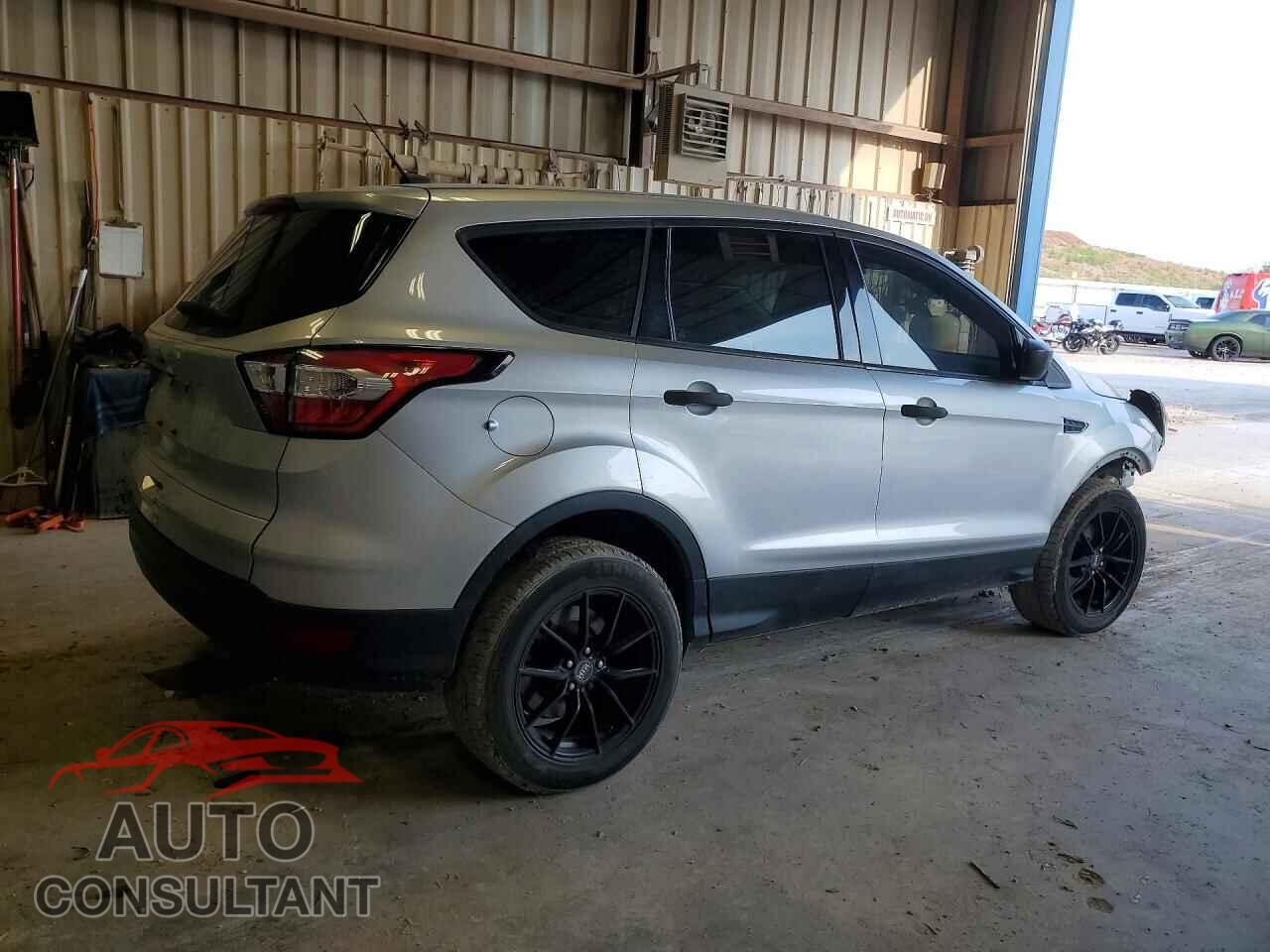 FORD ESCAPE 2018 - 1FMCU0F79JUB42486