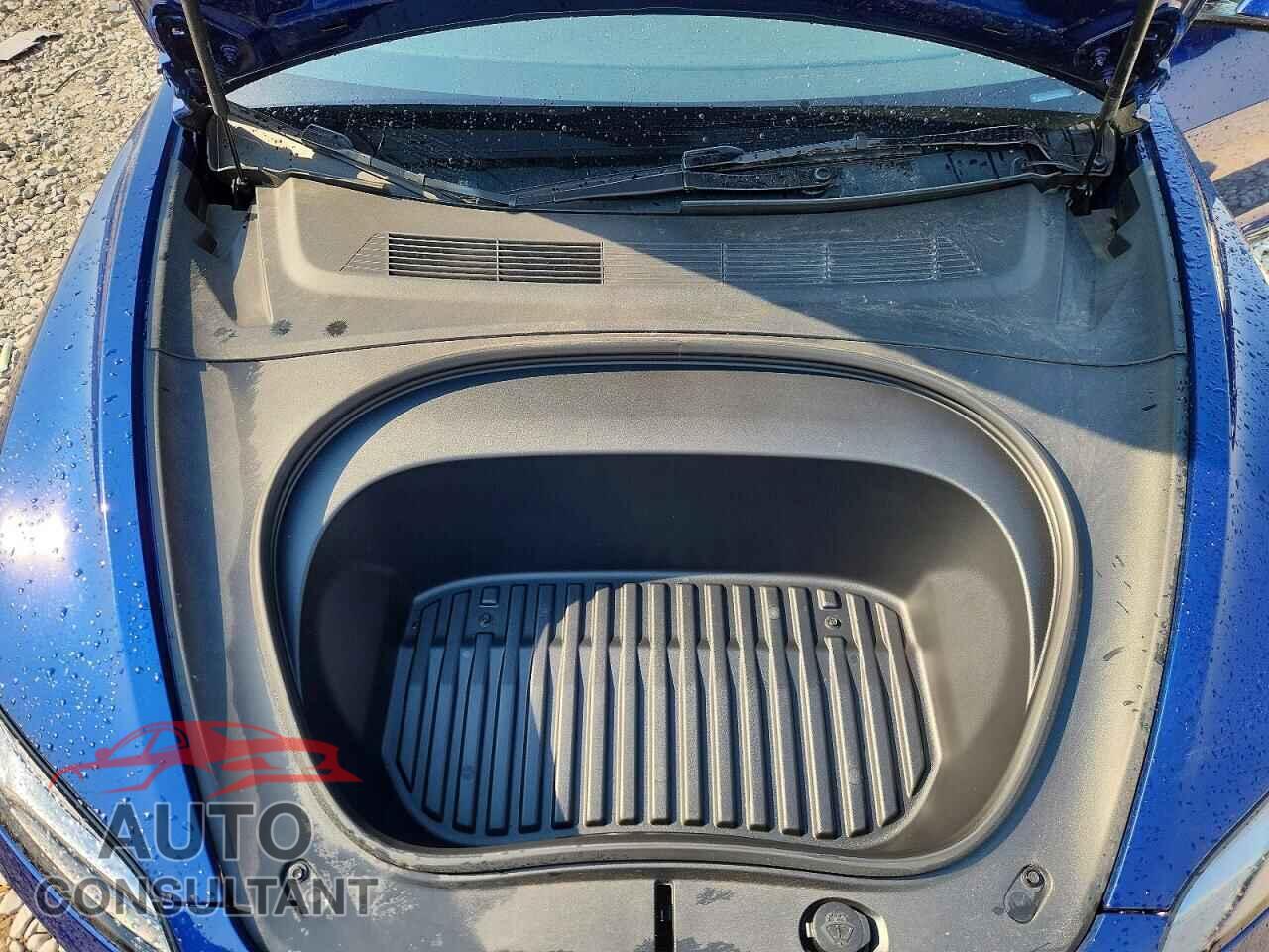 TESLA MODEL 3 2025 - 5YJ3E1EBXSF044509