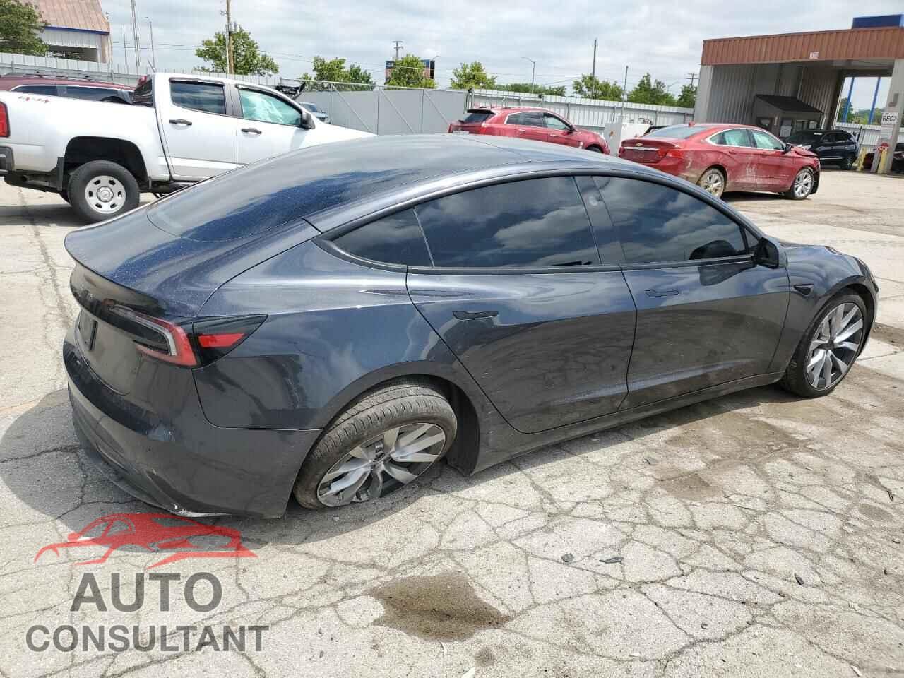 TESLA MODEL 3 2024 - 5YJ3E1EA4RF740512