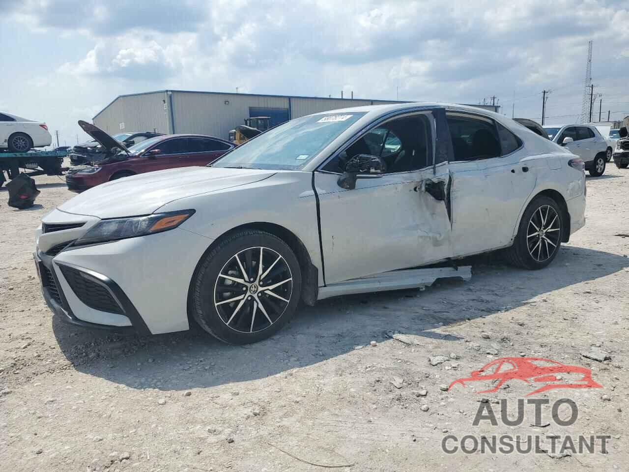 TOYOTA CAMRY 2023 - 4T1G11AK8PU164659