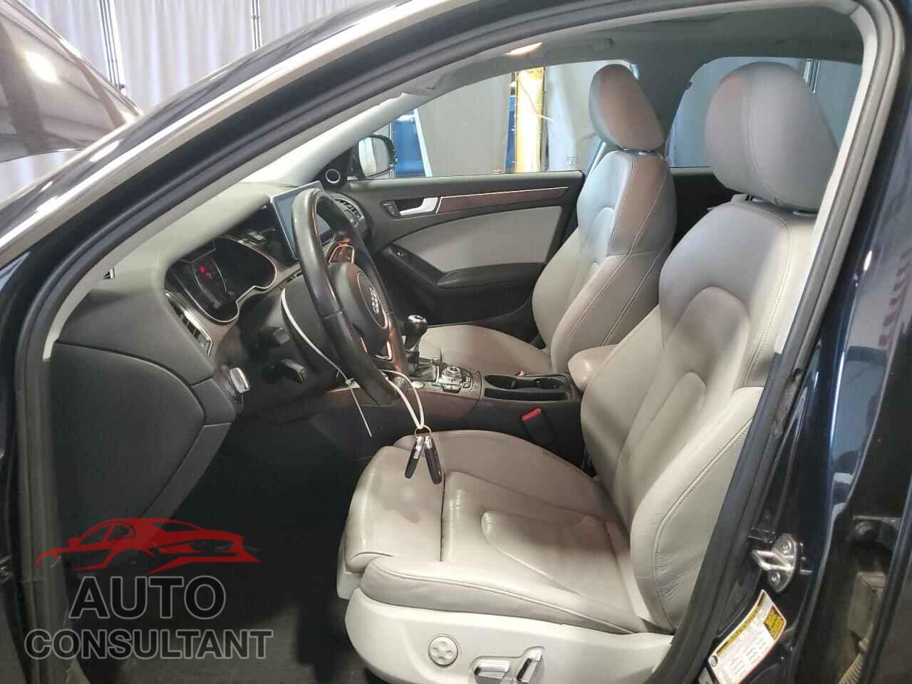 AUDI A4 2013 - WAUMFAFL5DA155759