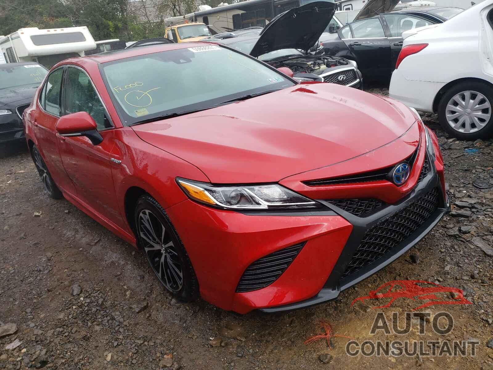TOYOTA CAMRY 2019 - 4T1B21HK5KU011548
