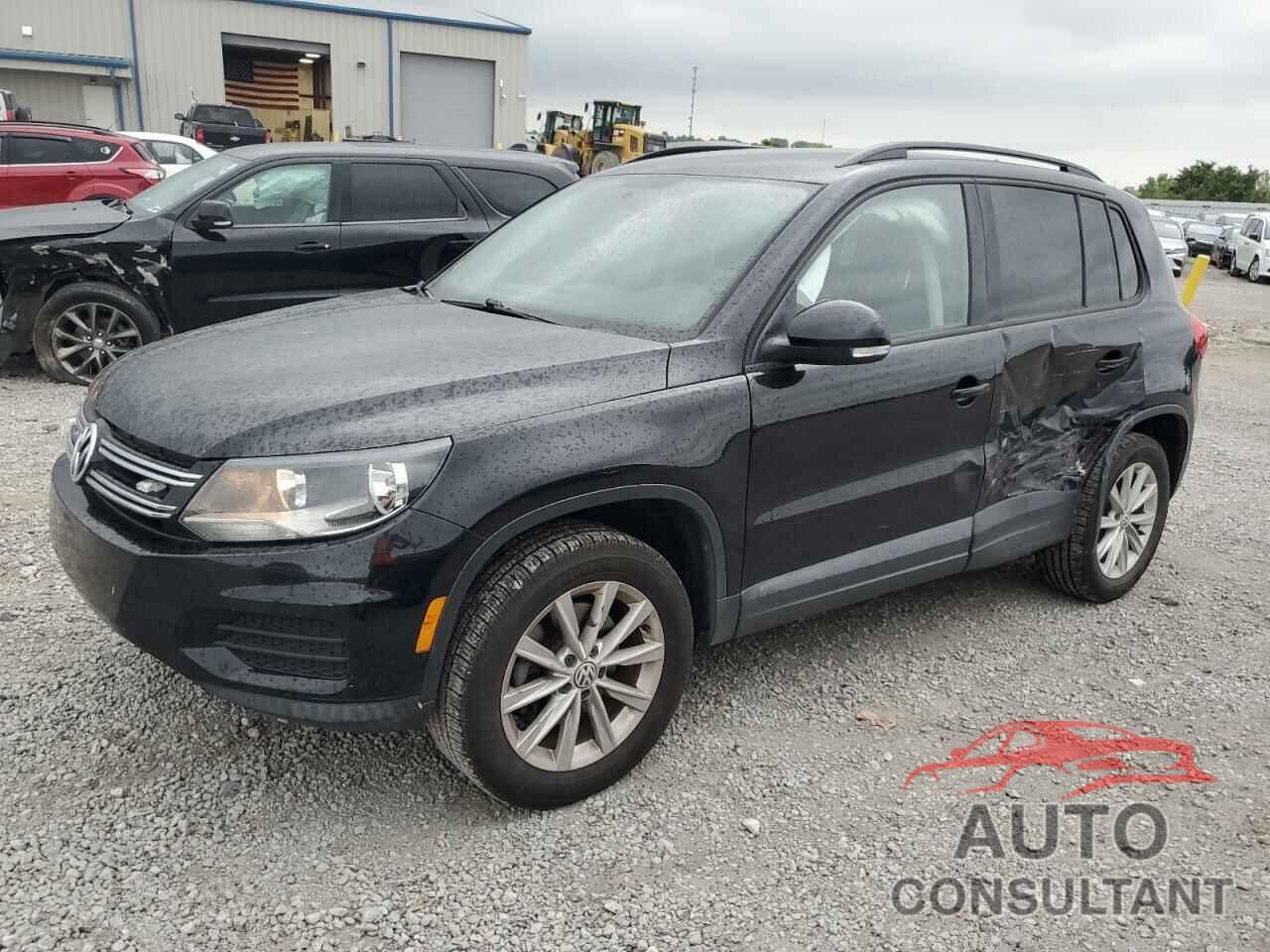 VOLKSWAGEN TIGUAN 2017 - WVGAV7AX1HK047995
