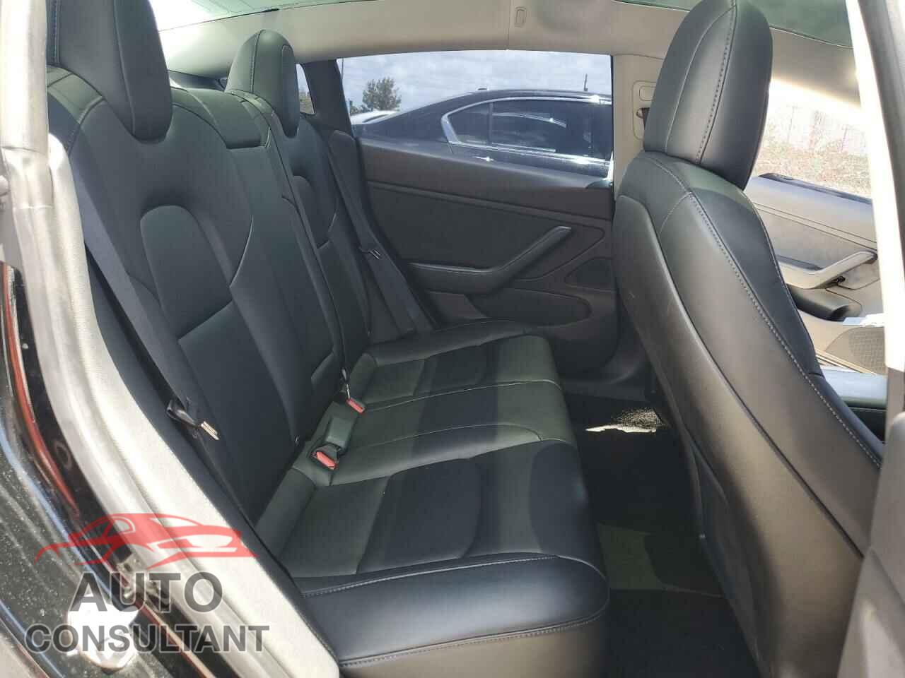 TESLA MODEL 3 2019 - 5YJ3E1EA8KF296301
