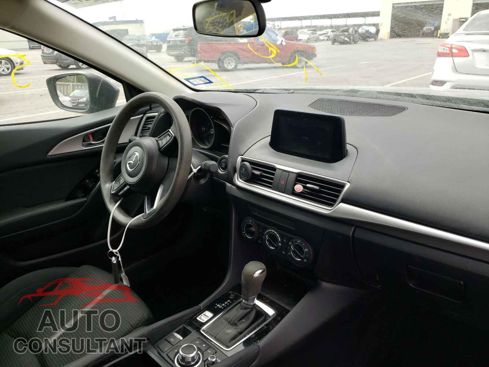 MAZDA 3 2017 - 3MZBN1U74HM107128