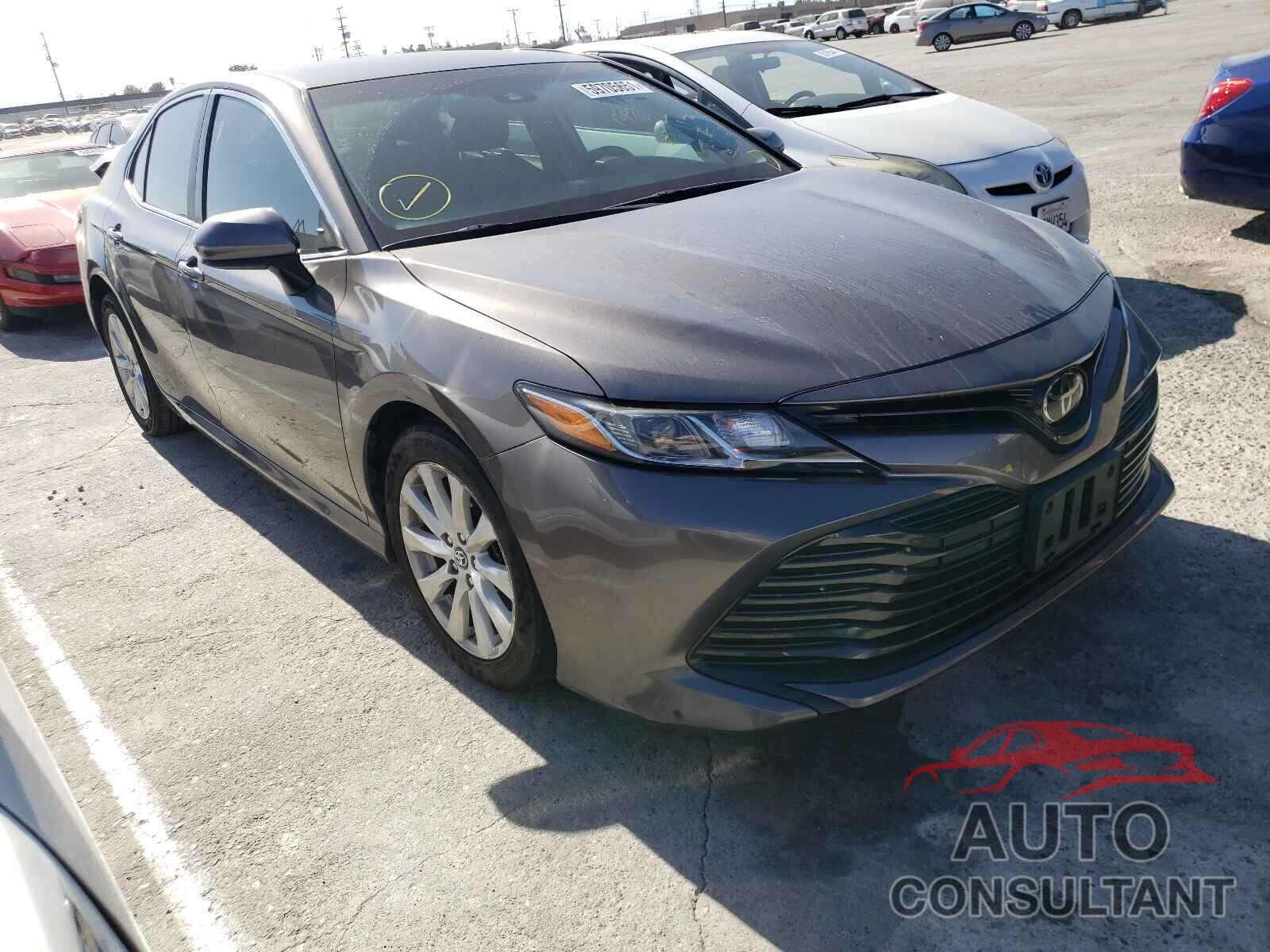 TOYOTA CAMRY 2018 - 4T1B11HK1JU057198