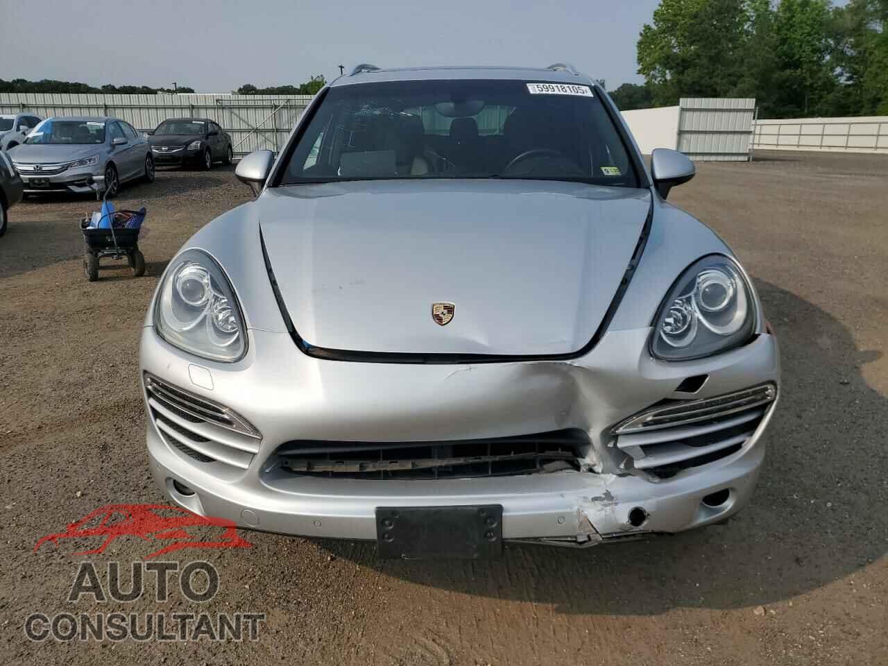 PORSCHE CAYENNE 2013 - WP1AA2A28DLA08184